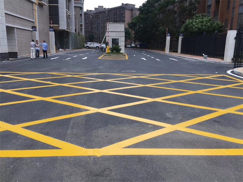 长沙万家丽山水湾标线施工